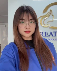 Ms.Laura